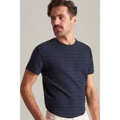T-shirt z prążkowanej dzianiny - Granatowy. Niebieskie t-shirty męskie Reserved, s, bez wzorów, z dzianiny, bez kołnierzyka. Za 59,99 zł.