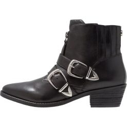 Steve Madden LEIA Ankle boot black. Czarne botki damskie na zamek Steve Madden, z materiału. Za 669,00 zł.