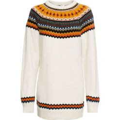 Długi sweter oversize bonprix kremowo-pomarańczowy wzorzysty. Brązowe swetry damskie bonprix, z aplikacjami, z długim rękawem, długie, bez kaptura. Za 109,99 zł.