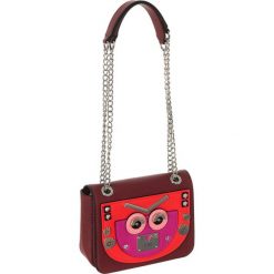 Torebka w kolorze bordowym - (S)22 x (W)17 x (G)6 cm. Czerwone torebki klasyczne damskie marki Guess, w paski, z poliesteru, na ramię, bez dodatków. W wyprzedaży za 359,95 zł.