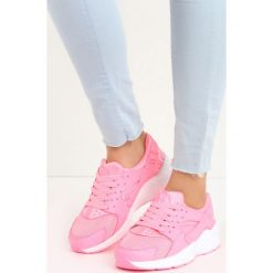 Różowe Buty Sportowe Peris. Różowe buty sportowe damskie Born2be, bez wzorów, z tkaniny, sportowe. Za 79,99 zł.