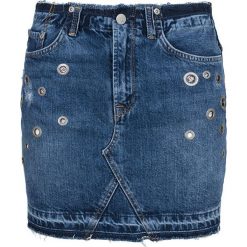 Spódniczka Pepe Jeans. Białe spódniczki damskie Pepe Jeans, bez wzorów, z jeansu, mini. Za 339,00 zł.