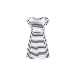 Sukienki krótkie Molly Bracken STROMEA. Białe sukienki damskie Molly Bracken, xl, bez wzorów, bez kołnierzyka, z krótkim rękawem, krótkie, mini. Za 181,30 zł.