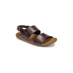 Sandały Kickers ATALA. Czerwone sandały damskie Kickers. W wyprzedaży za 311,20 zł.