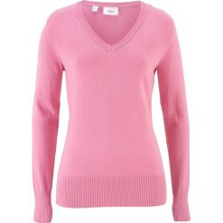 Sweter z dekoltem w serek bonprix jasnoróżowy. Czerwone swetry klasyczne damskie bonprix, z dzianiny, z dekoltem w serek. Za 49,99 zł.