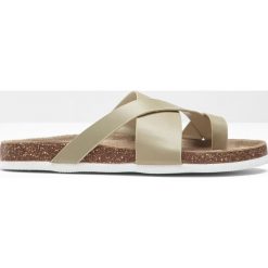 Klapki bonprix jasny khaki. Brązowe klapki damskie bonprix, w paski, bez obcasa. Za 59,99 zł.