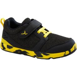Buty 550 KNIT I MOVE dla maluchów. Różowe buciki niemowlęce DOMYOS, z poliesteru, bez zapięcia. Za 64,99 zł.