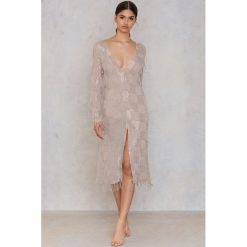 Sukienki hiszpanki: True Decadence Sukienka z dekoltem - Beige,Nude,Silver