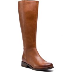 Kozaki LASOCKI DESA-10. Kozaki damskie Lasocki, bez obcasa, bez zapięcia. Za 329,99 zł.