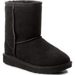 Buty UGG - Classic II 1017703K K/Blk. Czarne śniegowce dziewczęce Ugg. W wyprzedaży za 479,00 zł.