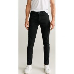 Mango Man - Jeansy Jude6. Szare jeansy męskie Mango Man, bez wzorów. Za 139,90 zł.