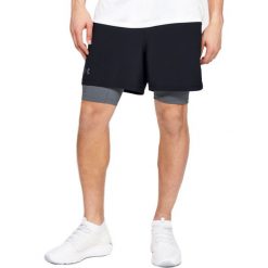 Under Armour Qualifier 2-in-1 Short 1345320-001. Czarne spodenki i szorty męskie Under Armour, s, bez wzorów, z poliesteru. W wyprzedaży za 159,99 zł.