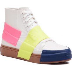 Sneakersy MELISSA - Crew Ad 32437 White/Brown/Pink 53387. Białe półbuty damskie Melissa, z tworzywa sztucznego. W wyprzedaży za 299,00 zł.