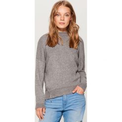 Sweter oversize - Jasny szar. Szare bez kategorii Mohito, s. W wyprzedaży za 39,99 zł.