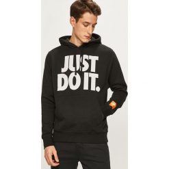 Nike Sportswear - Bluza. Czarne bluzy męskie m, z nadrukiem, z bawełny, z kapturem. W wyprzedaży za 229,90 zł.