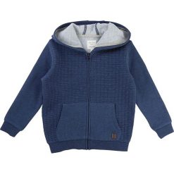 Bluza w kolorze niebieskim. Niebieskie bluzy chłopięce rozpinane marki Billieblush & Billybandit. W wyprzedaży za 99,95 zł.