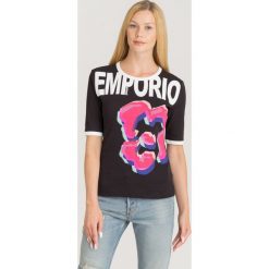 T-SHIRT EMPORIO ARMANI. Czarne t-shirty damskie Emporio Armani, z nadrukiem, z bawełny, z okrągłym kołnierzem. Za 239,40 zł.