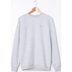 Bluza basic - Szary. Szare bluzy męskie House, s, bez wzorów, bez kołnierzyka, bez rękawów, bez kaptura. Za 59,99 zł.