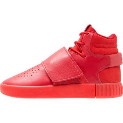 Adidas Originals TUBULAR INVADER Tenisówki i Trampki wysokie scarlet/core red. Czerwone trampki dziewczęce adidas Originals, ze skóry. W wyprzedaży za 169,50 zł.
