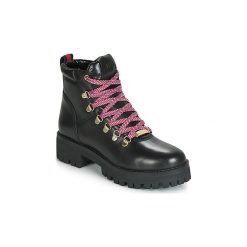 Botki Steve Madden Boomer. Botki damskie Steve Madden, bez obcasa, bez zapięcia. Za 535,20 zł.