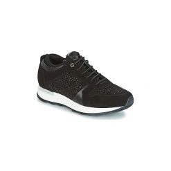 Buty Daniel Hechter Emmy. Czarne trampki i tenisówki damskie marki Daniel Hechter, bez wzorów, bez zapięcia. Za 351,20 zł.