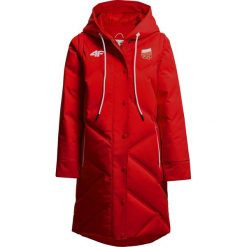 Płaszcz puchowy 2w1 męski Polska Pyeongchang 2018 KUM902R - czerwony wiśniowy. Czerwone płaszcze damskie marki 4f, na zimę, m, z napisami, z poliesteru. W wyprzedaży za 799,99 zł.