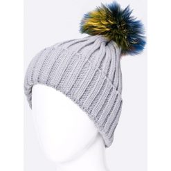 Answear - Czapka Blossom Mood. Szare czapki damskie ANSWEAR, na zimę, bez wzorów, z dzianiny. W wyprzedaży za 34,90 zł.