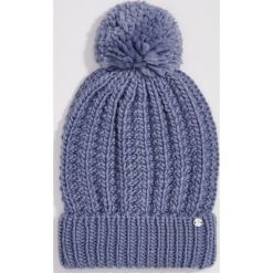 Czapka z pomponem - Niebieski. Niebieskie czapki damskie Sinsay, bez wzorów. W wyprzedaży za 12,99 zł.