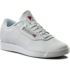Buty Reebok - Princess CN2212 White. Białe półbuty damskie Reebok, na co dzień, bez wzorów, ze skóry ekologicznej, bez obcasa, na płaskiej podeszwie, bez zapięcia. W wyprzedaży za 199,00 zł.