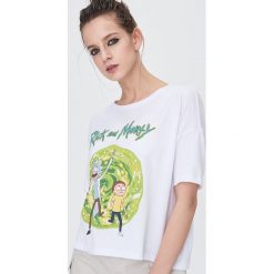 Koszulka Rick&Morty - Biały. Białe koszulki damskie Sinsay, xl, bez wzorów, bez kołnierzyka, bez rękawów. Za 29,99 zł.