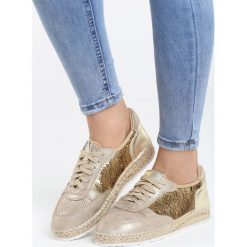 Złote Espadryle Teres. Żółte espadryle damskie Born2be, bez wzorów, z tkaniny, bez obcasa, na płaskiej podeszwie. Za 49,99 zł.