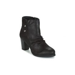 Botki LPB Shoes CLAIRE. Czarne botki damskie marki LPB Shoes, bez obcasa, bez zapięcia. Za 207,20 zł.