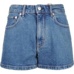 Calvin Klein Szorty "American Classics". Pomarańczowe szorty damskie Calvin Klein, z aplikacjami, z denimu. Za 279,00 zł.