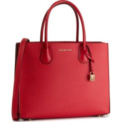 Torebka MICHAEL MICHAEL KORS - Mercer 30F8GM9T3T Bright Red. Czerwone torebki klasyczne damskie MICHAEL Michael Kors, z aplikacjami, ze skóry, klasyczne, zdobione, bez dodatków. Za 1599,00 zł.