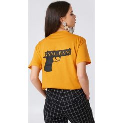 NA-KD T-shirt Bang Bang - Orange. Pomarańczowe t-shirty damskie NA-KD, z nadrukiem, z bawełny, z okrągłym kołnierzem. Za 72,95 zł.
