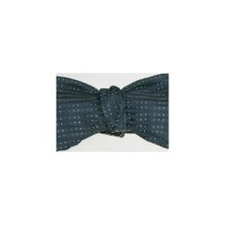 Mucha granatowa z żakardu jedwabnego. Niebieskie muszki męskie marki Manufaktura much, w jednolite wzory, z jedwabiu, eleganckie. Za 139,00 zł.