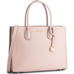 Torebka MICHAEL MICHAEL KORS - Mercer 30F8GM9T3T Soft Pink. Różowe torebki klasyczne damskie MICHAEL Michael Kors, bez wzorów, ze skóry, klasyczne, bez dodatków. Za 1599,00 zł.