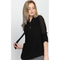 Czarna Bluzka Pardee. Czarne bluzki asymetryczne Born2be, m. Za 29,99 zł.
