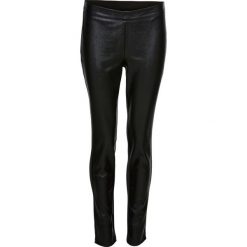 Legginsy z powłoką z poliuretanu bonprix czarny. Czarne spodnie damskie bonprix, bez wzorów, ze skóry. Za 99,99 zł.
