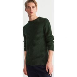 Sweter Heroes - Zielony. Zielone swetry męskie Reserved, s, bez wzorów, bez kołnierzyka, bez kaptura. W wyprzedaży za 39,99 zł.