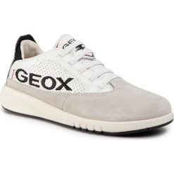 Sneakersy GEOX - J Aeranter D B. A J02BXA 02243 C1303 S Lt Grey/White. Szare trampki chłopięce Geox, bez wzorów, z zamszu, bez zapięcia. Za 349,00 zł.