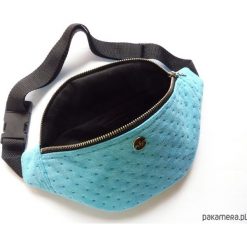 Blue Dots nerka /saszetka. Niebieskie nerki damskie Pakamera, bez wzorów, pikowane, bez dodatków. Za 109,00 zł.