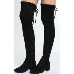 Czarne Kozaki Decorous. Czarne kozaki damskie Born2be, bez obcasa, na płaskiej podeszwie, na zamek. Za 159,99 zł.