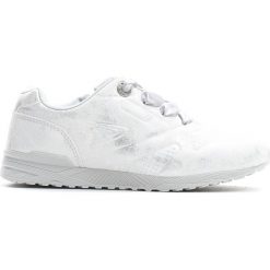 Srebrne Buty Sportowe Play Mate. Szare buty sportowe dziewczęce marki Born2be, z materiału, z okrągłym noskiem, na zamek. Za 69,99 zł.