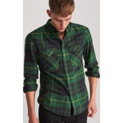 Koszula regular fit w kratę - Khaki. Brązowe koszule męskie Reserved, s, bez wzorów, bez kołnierzyka, bez rękawów. Za 89,99 zł.