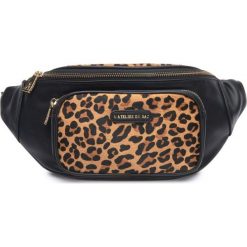 L'Atelier du Sac nerka damska Ginnie 9242 czarna z pashmina. Czarne nerki damskie L'Atelier du Sac, bez wzorów, eleganckie, bez dodatków. Za 359,00 zł.
