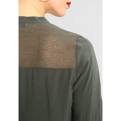 Bluzki damskie: ONLY ONLPARIS SOLID Bluzka beluga