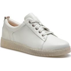 Sneakersy CAPRICE - 9-23206-22 White Comb 197. Białe półbuty damskie Caprice, bez wzorów, ze skóry, bez obcasa, na płaskiej podeszwie, bez zapięcia. W wyprzedaży za 219,00 zł.
