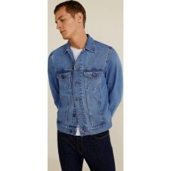 Mango Man - Kurtka jeansowa Ryan5. Niebieskie płaszcze męskie Mango Man, xl, bez wzorów, z bawełny, krótkie, bez kaptura. Za 199,90 zł.
