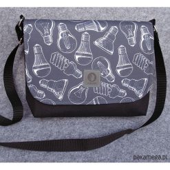 Listonoszka Mess Żarówki. Czarne listonoszki damskie Pakamera, bez wzorów, z tkaniny, na ramię, bez dodatków. Za 190,00 zł.
